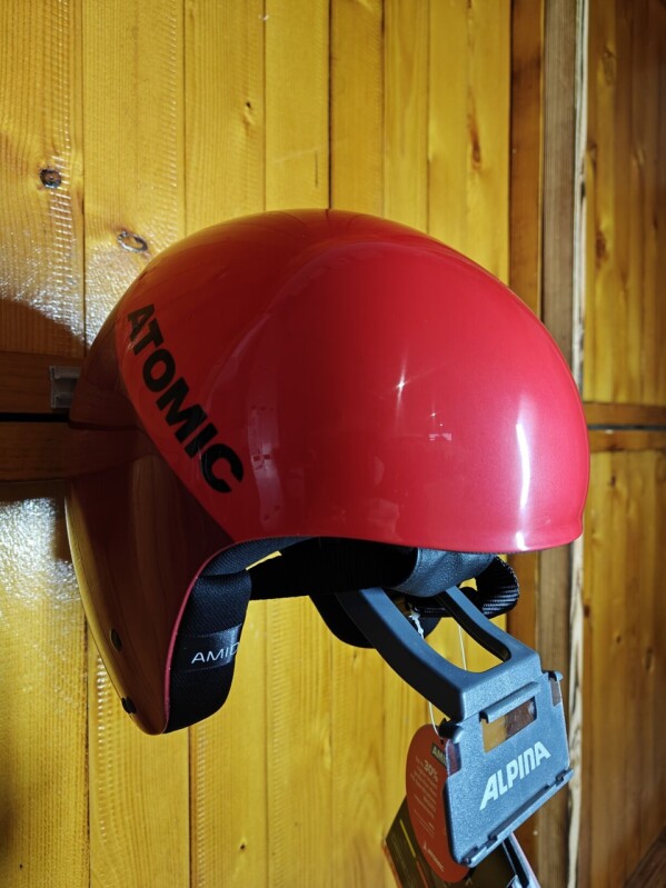 PRILBA ATOMIC REDSTER WC AMID RED FIS 59,5-60,5CM